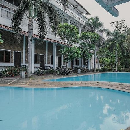 Reddoorz Near Pantai Florida Anyer Hotell Serang Exteriör bild