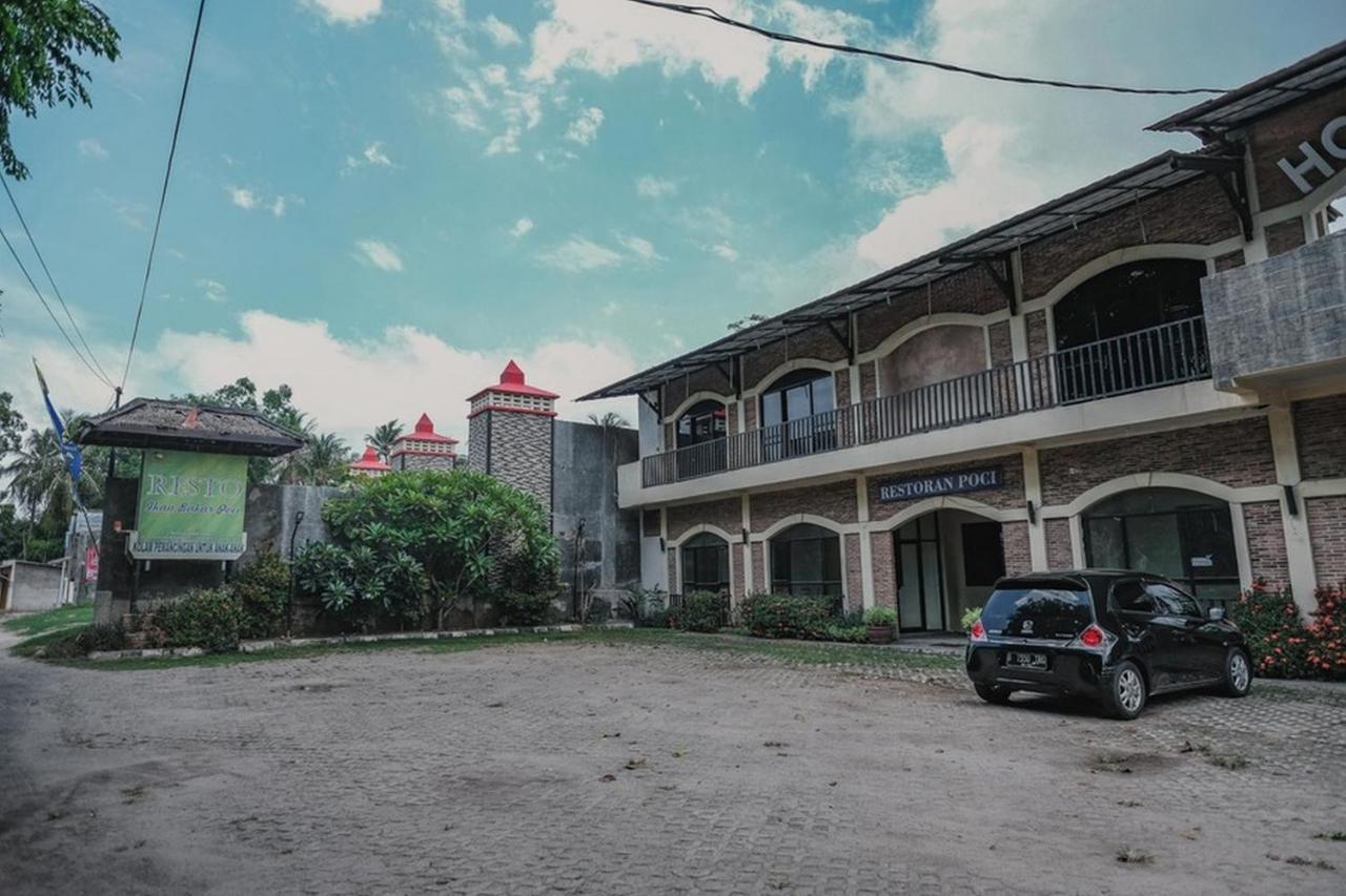 Reddoorz Near Pantai Florida Anyer Hotell Serang Exteriör bild