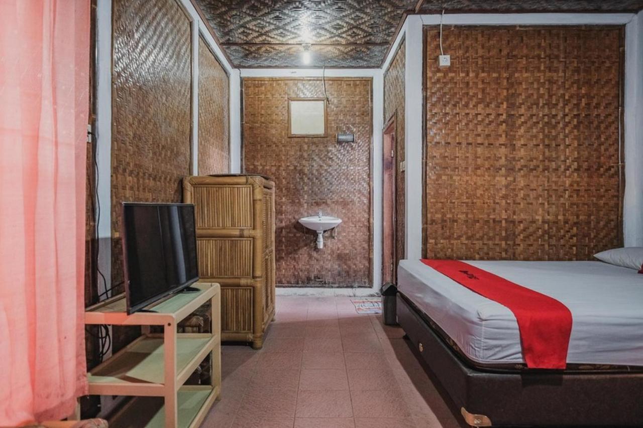 Reddoorz Near Pantai Florida Anyer Hotell Serang Exteriör bild