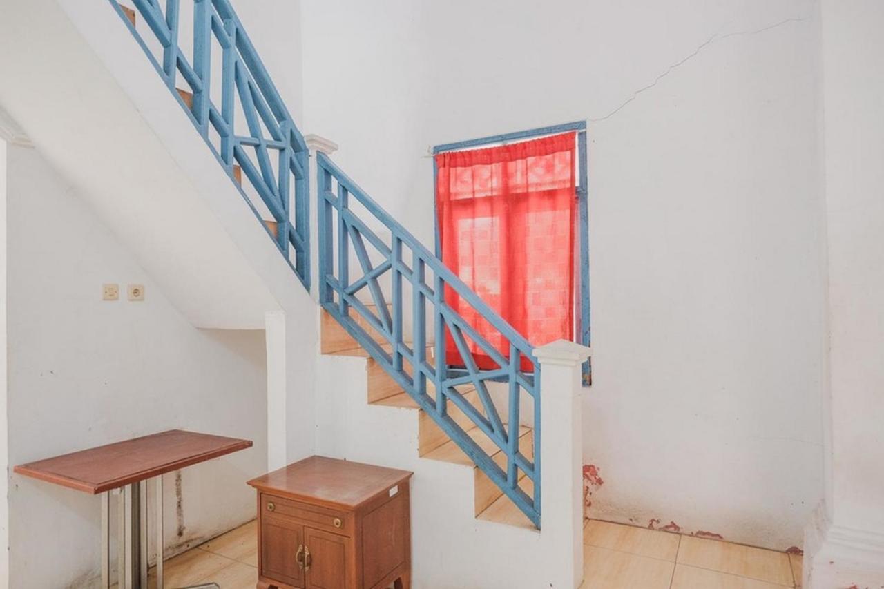 Reddoorz Near Pantai Florida Anyer Hotell Serang Exteriör bild